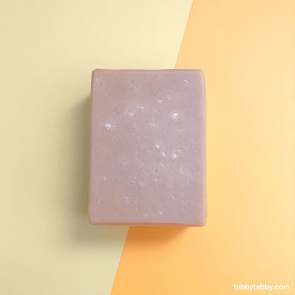 Tub Bee handmade soap with turmeric and honey